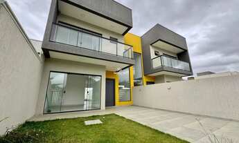 Imagem 2: Sobrado à Venda com 3 Quartos Sendo Uma Suite em Guaratuba, PR