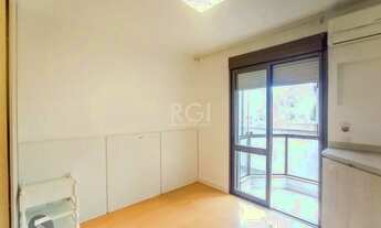 Imagem 2: Vende ou aluga no bairro Menino Deus, com garagem, apartamento de 03 dormitórios, suíte, l