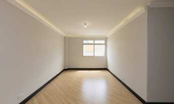 Imagem 2: Apartamento no Bacacheri, Av. Erasto Gaertner, em frente ao Batalhão do Exército