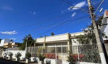 Imagem: Vendo Casa com quintal e piscina