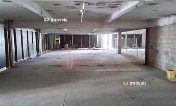 Imagem 5: Loja ampla com mezanino no centro comercial do Atacadão Lag na Barra