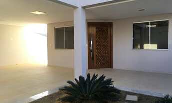 Imagem 7: Casa de Alto Padrão em Caetité com 4 Suítes