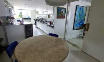 Imagem 4: São 4suítes onde todas tem varanda privativa,Master com closet, Acabamento com porcelanato