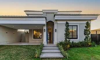 Imagem 2: Casa de condomínio térrea para venda possui 235 metros quadrados com 3 quartos