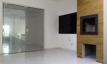 Imagem 5: Itapema Sobrado padrão de 3 dormitorios sendo 1 suite