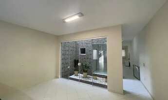 Imagem 7: Sobrado para venda possui 176 metros quadrados com 3 quartos