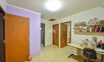Imagem 6: Casa para venda com 263 metros quadrados com 3 quartos em Água Verde - Curitiba - PR