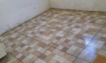 Imagem: Kitinet c quintal lado sombra 490