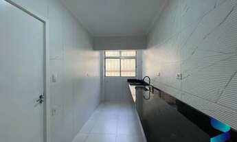 Imagem 3: Apartamento de 2 dormitórios, reformado, a 2 quadras da praia