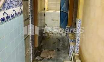 Imagem 6: BOA CASA EM RUA FECHADA COM SALA DOIS QUARTOS EM UMA OTIMA LOCALIZAÇÃO