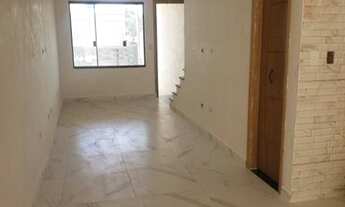 Imagem 2: Sobrado frontal Casa com 2 dormitórios