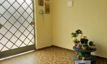 Imagem: Terreno com 3 casas