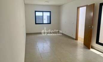 Imagem 2: Casa para aluguel, 3 quartos, 2 suítes, 1 vaga, Jardim Karaíba - Uberlândia/MG