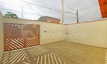 Imagem 3: CASA à venda com piscina e 2 quartos em Itanhaém, no bairro Jamaica