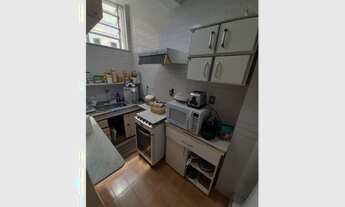 Imagem 6: Apto. térreo, 2 minutos Praia do Forte, 2 quartos sendo 1 suíte, quintal, 1 vaga. Aceita f