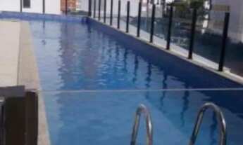 Imagem 3: Dois quartos + gabinete, três banheiros , duas garagens, próximo ao Shopping Itaigara