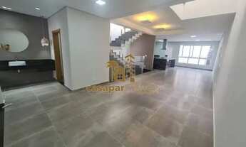 Imagem: Sobrado à Venda com 3 Suítes no Barcelona