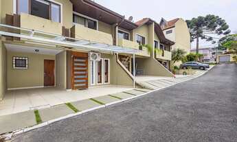 Imagem 3: Sobrado triplex com 140 mt , 3 quartos, 1 suíte, em condomínio fechado no Pilarzinho ao la