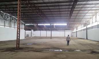 Imagem 3: ALUGO ÚNICO GALPÃO COM 4.300M2 AV. WASHINGTON SOARES SÓ 75MIL