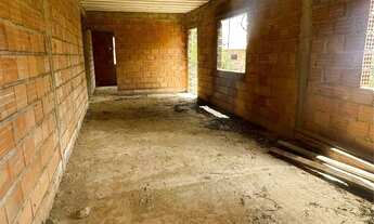 Imagem 7: Casa de Alto Padrão em Construção - 110m² de Área Única e Estrutura Impecável