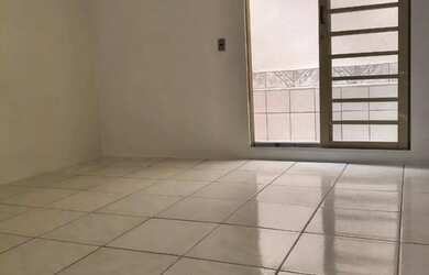 Imagem 5: Aluga-se casa Vila Guaíra Rua Paraíba,3053 Tratar c/ Gilberto