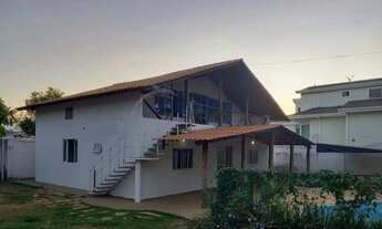 Imagem: Casa à Venda com 3 Suítes no Condomínio