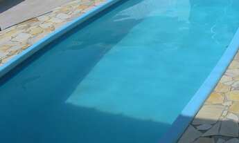 Imagem: Casa de esquina com piscina