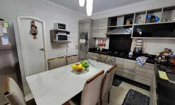 Imagem 6: Casa para venda tem 270 metros quadrados com 4 quartos