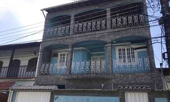 Imagem: Vende-se excelente casa com piscina e churrasqueira