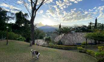 Imagem 4: Casa com belissima arquitetura - Bonsucesso - Petrópolis-RJ