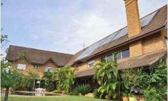 Imagem 4: Casa para venda possui 960 metros quadrados com 5 quartos