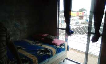 Imagem 7: Casa de 3 pisos na Av. Lopo de Castro, px. a Caixa Econômica