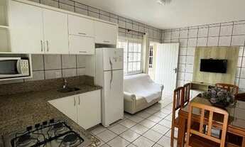 Imagem 2: Casa 2° piso com ar condicionado e piscina, disponível feriado 21 de Abril e 01 de Maio