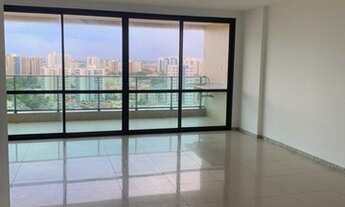 Imagem 4: Renaissance, na alameda das árvores