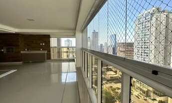 Imagem 7: Apartamento para aluguel e venda possui 247 metros quadrados com 4 quartos