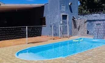 Imagem 4: Espaço com piscina