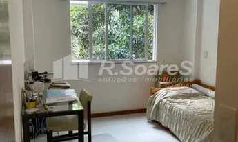 Imagem 4: Apartamento com varanda e três quartos