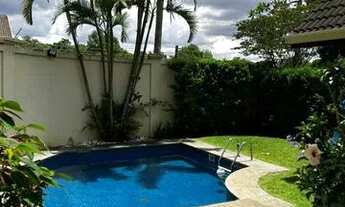 Imagem 4: Casa no condomínio, 4 suítes, piscina e churrasqueira!