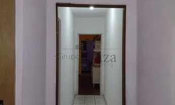 Imagem 3: Jacarei - Casa Padrão - Bandeira Branca