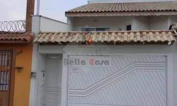 Imagem 2: Sobrado com 3 dormitórios e churrasqueira na Água Rasa