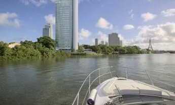 Imagem 2: Próximo ao Shopping Rio Mar e com vista para a bacia do Pina