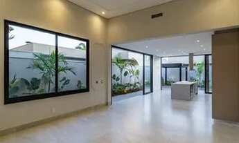 Imagem 7: Casa de condomínio térrea para venda possui 235 metros quadrados com 3 quartos