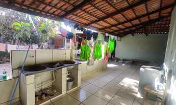 Imagem 2: Casa para venda com 170 metros quadrados com 3 quartos