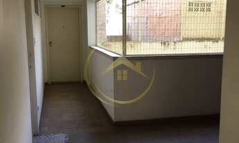 Imagem 2: Apartamento à venda Campinas, 1 dormitório, sala com piso laminado recém trocado, cozinha