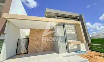 Imagem: Casa com piscina à venda no condomínio