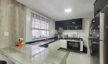 Imagem 2: Sobrado para venda em condomínio - São José dos Pinhais - PR