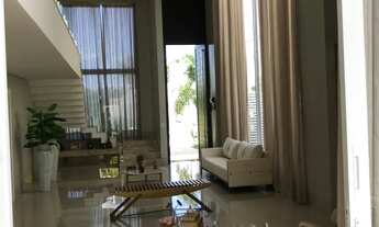 Imagem 2: Sobrado para aluguel possui 339 metros quadrados com 3 quartos