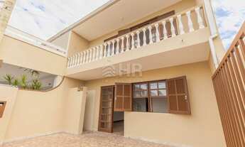 Imagem: Sobrado com 03 dormitórios e 02 vagas de