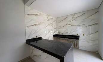 Imagem 2: Casa residencial com 3 quartos sendo 1 suíte disponível para venda no bairro Novo Mundo em