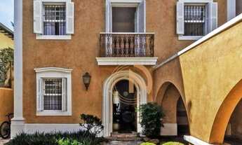 Imagem: Casa reformada no Jardim Europa com 3 suites